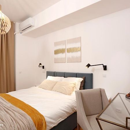 Old Fancy 2Br Pipera Apartment Voluntari Ngoại thất bức ảnh